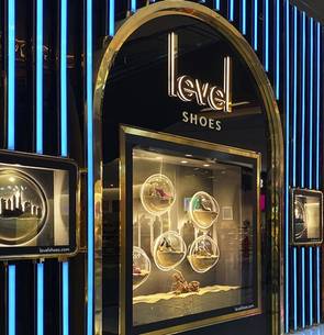 les-trois-plus-gros-magasins-de-chaussures/05-galerie-dressing-chaussure-blog-level-shoes-district-dubai